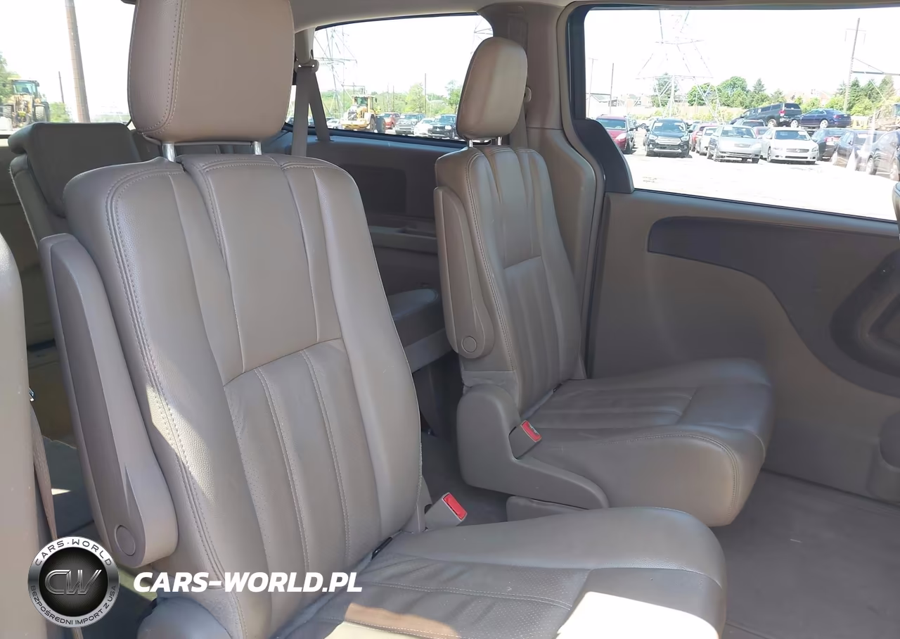 2012 Chrysler Town & Country Touring VIN:2C4RC1BG4CR401821 - 8