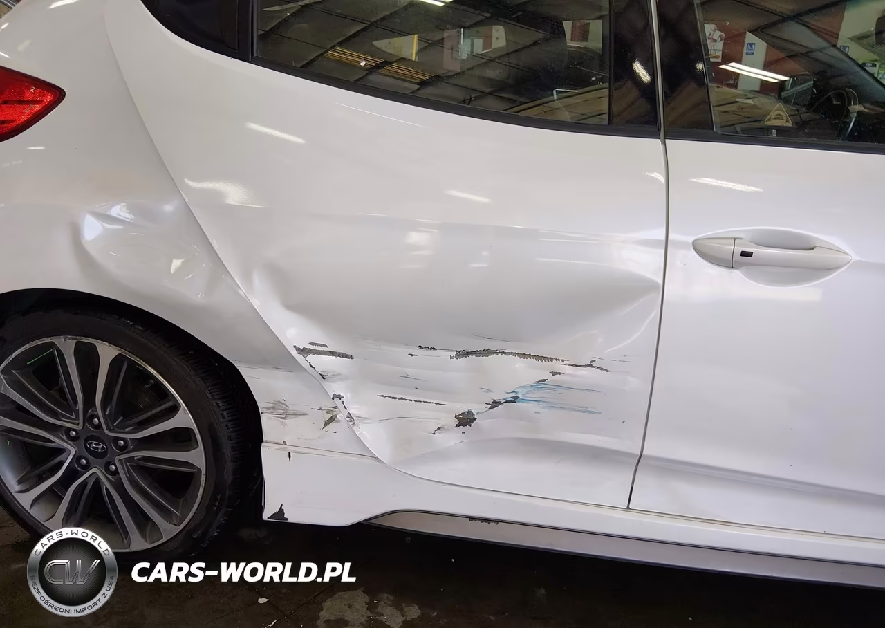 2016 Hyundai Veloster Turbo VIN:KMHTC6AE1GU300310 - 12