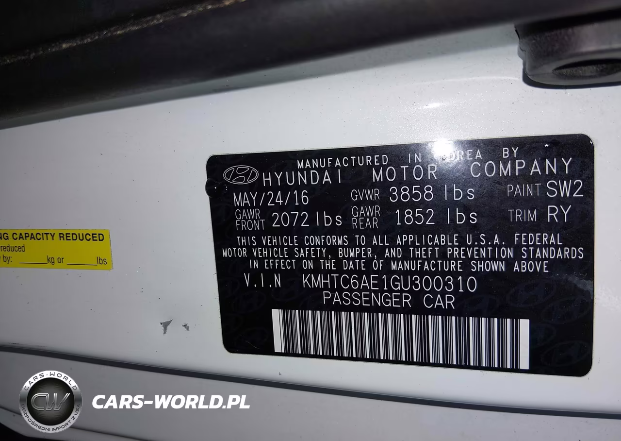 2016 Hyundai Veloster Turbo VIN:KMHTC6AE1GU300310 - 9