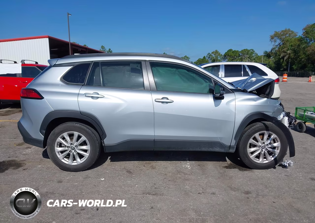 2022 Toyota Corolla Cross Le VIN:7MUCAAAG3NV004243 - 14