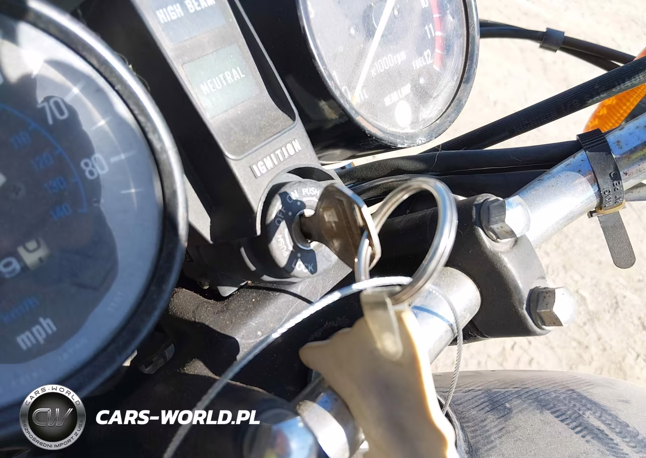 1982 Kawasaki Kz550 C VIN:JKAKZFC14CB500817 - 11