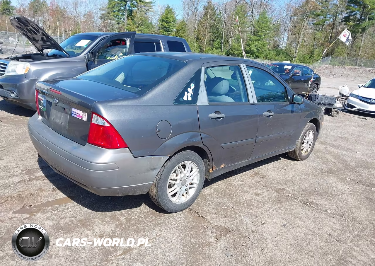 2007 Ford Focus S-Se-Ses VIN:1FAFP34N47W319833 - 4