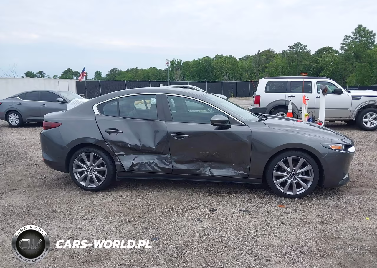 2019 Mazda Mazda3 Select Package VIN:JM1BPACL4K1112605 - 12