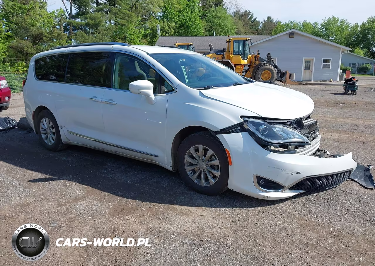 2018 Chrysler Pacifica Touring L
