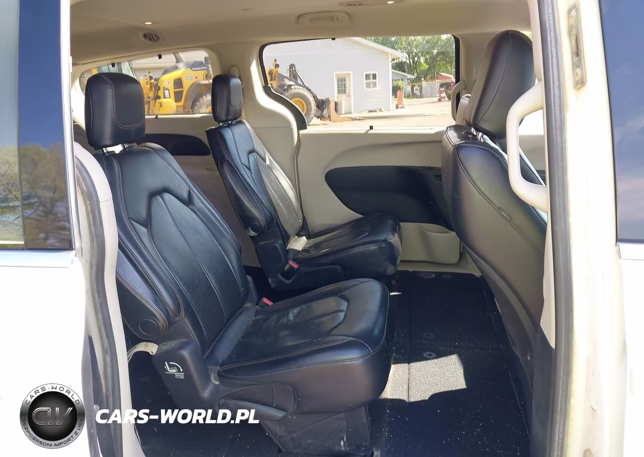 2018 Chrysler Pacifica Touring L VIN:2C4RC1BG8JR292017 - 8