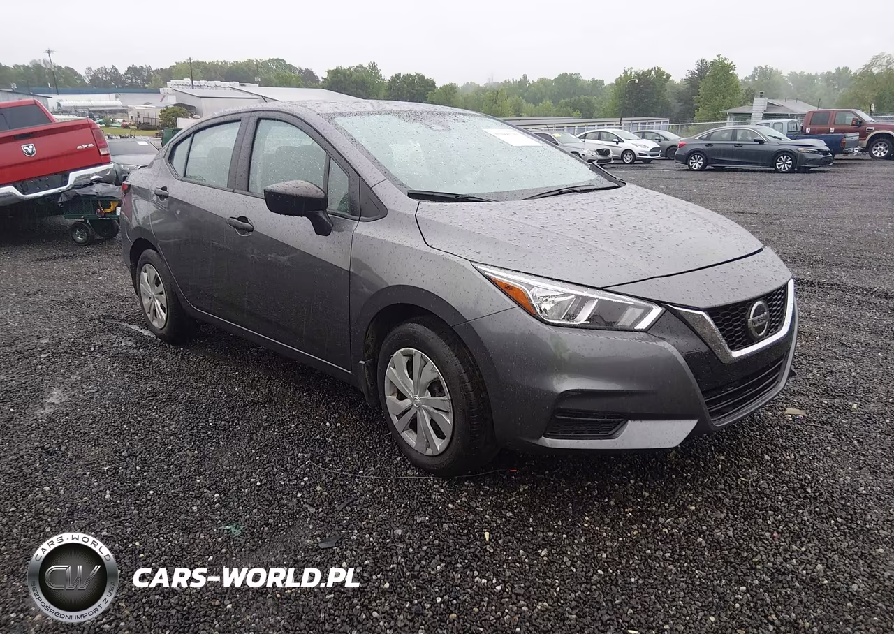 2022 Nissan Versa S 5-Speed Manual Transmission – zdjęcie 1 z 17