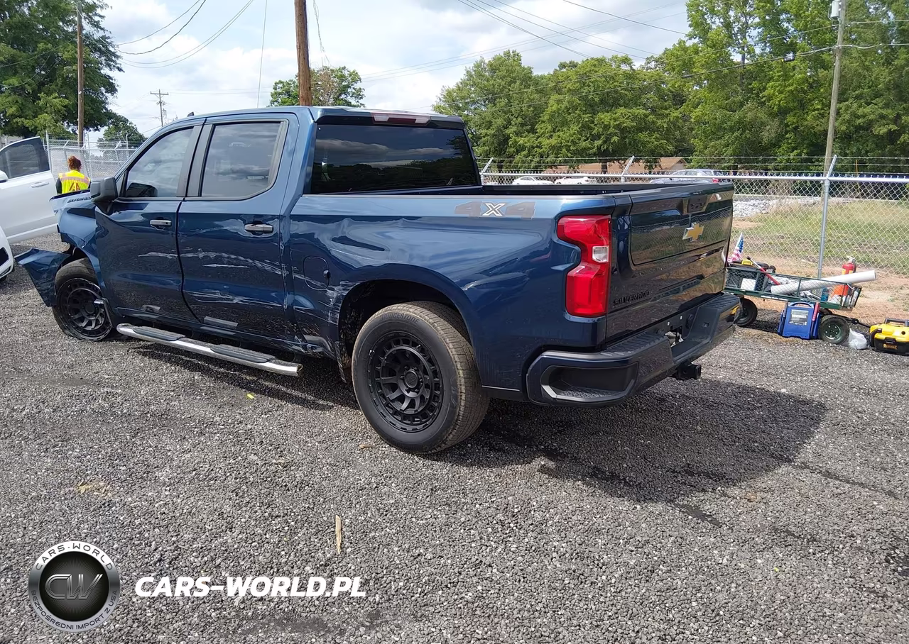2021 Chevrolet Silverado 1500 4Wd Short Bed Custom VIN:3GCPYBEK7MG323749 - 3