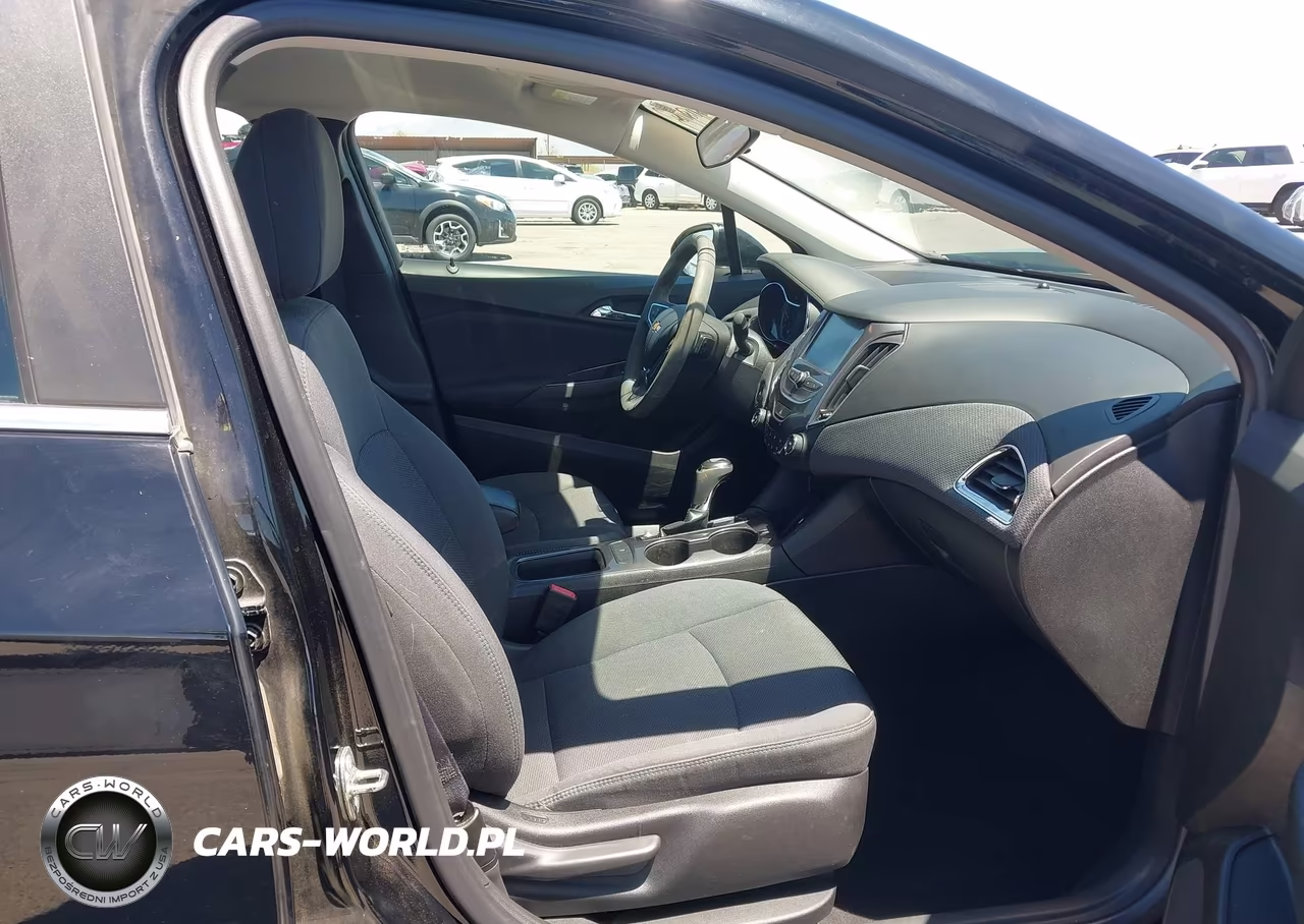 2018 Chevrolet Cruze Lt Auto VIN:3G1BH6SE6JS653206 - 5