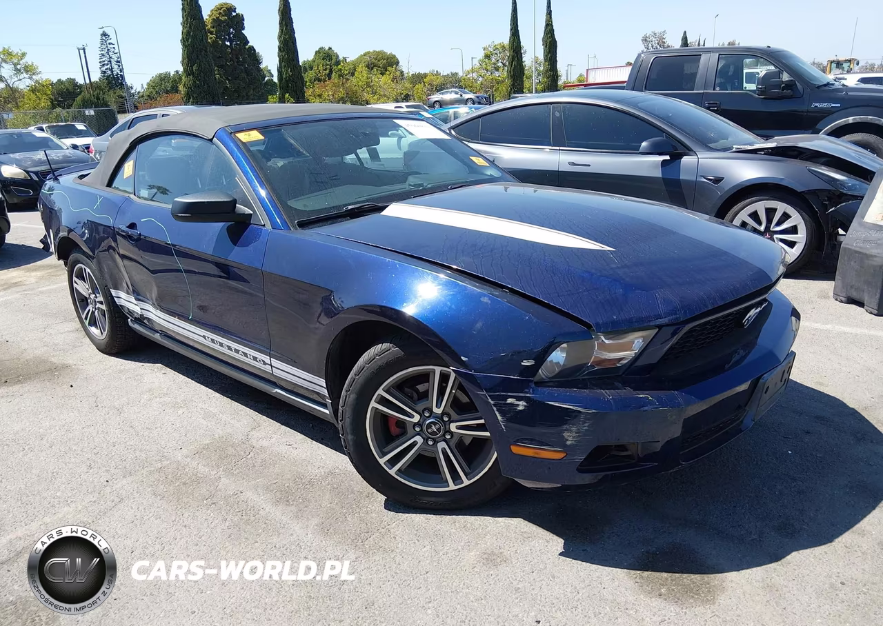 2010 Ford Mustang V6-V6 Premium