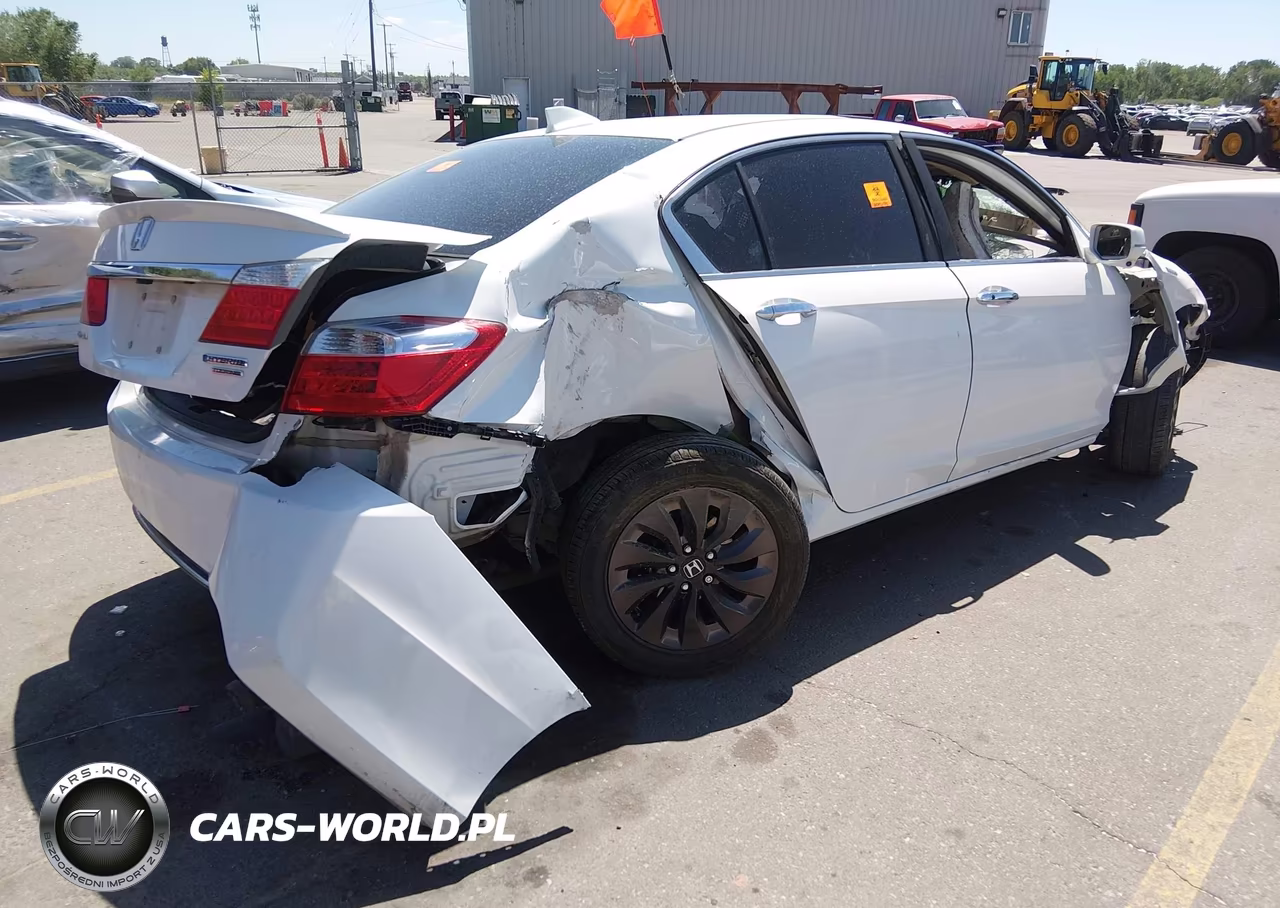 2014 Honda Accord Hybrid Touring VIN:1HGCR6F75EA006485 - 4