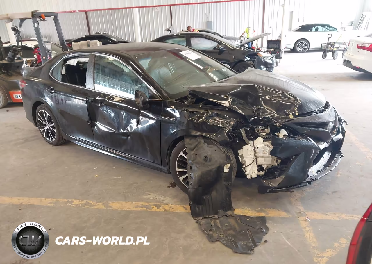 2018 Toyota Camry Se – zdjęcie 1 z 16