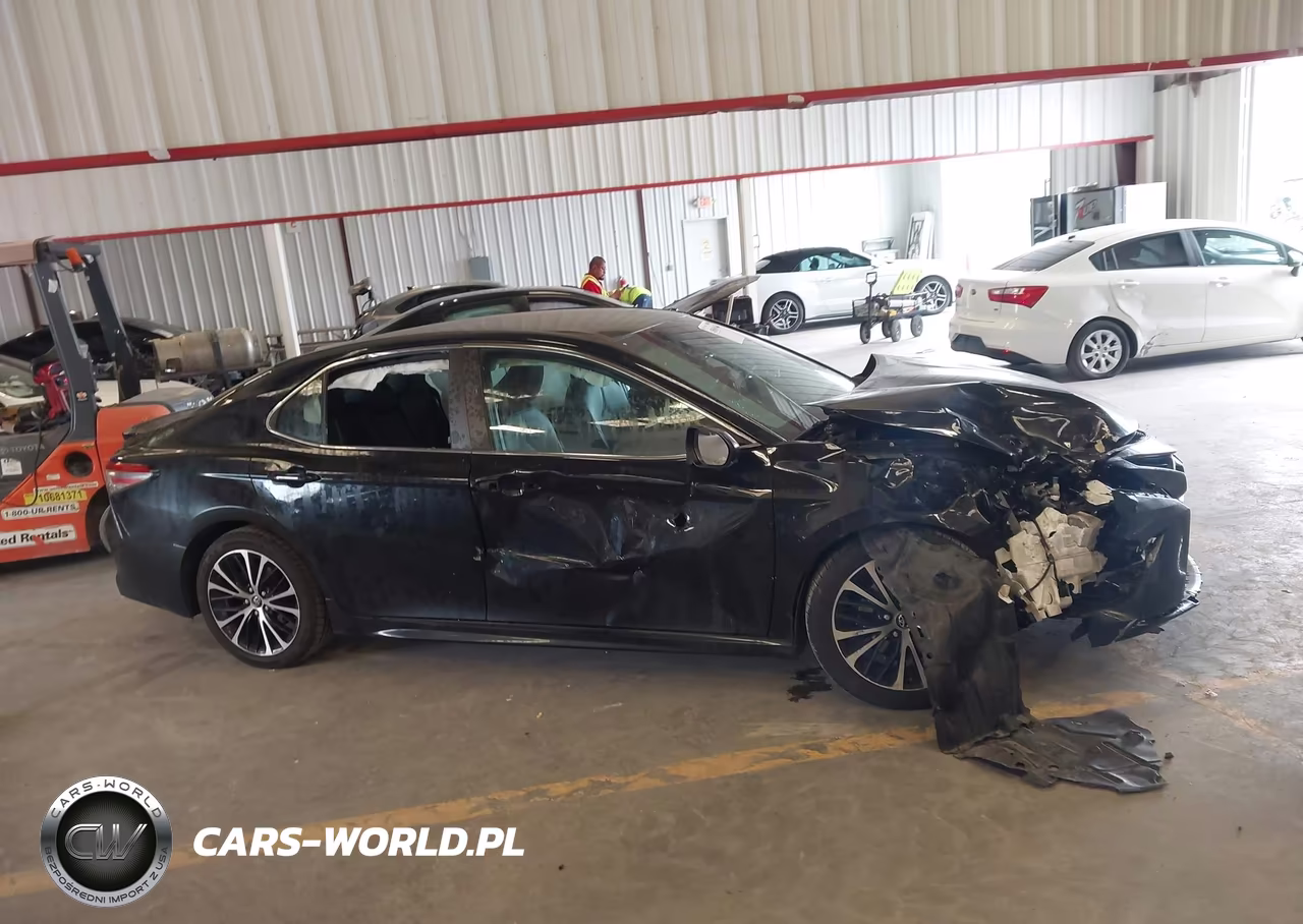 2018 Toyota Camry Se VIN:4T1B11HK2JU585123 - 13