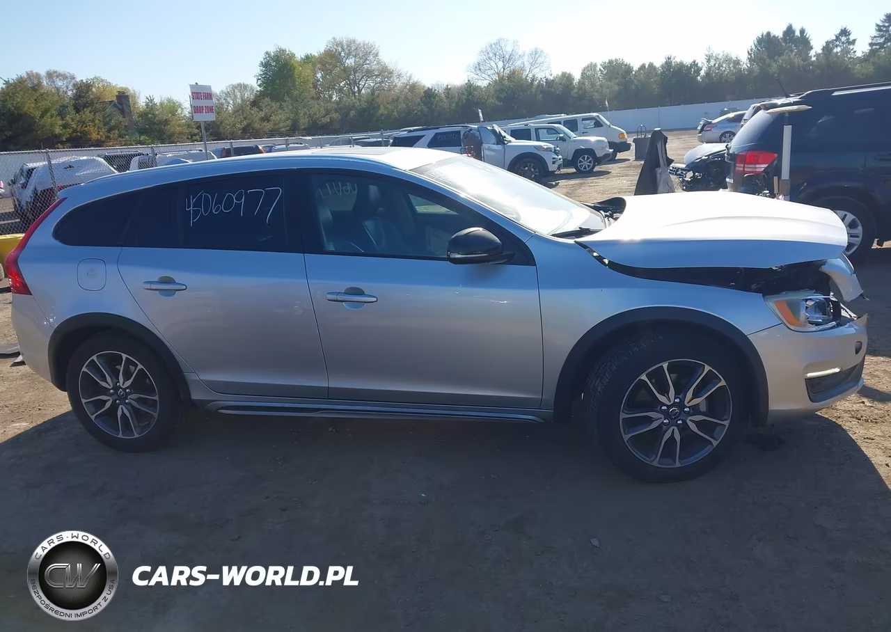 2016 Volvo V60 Cross Country T5 VIN:YV4612HK7G1013323 - 14