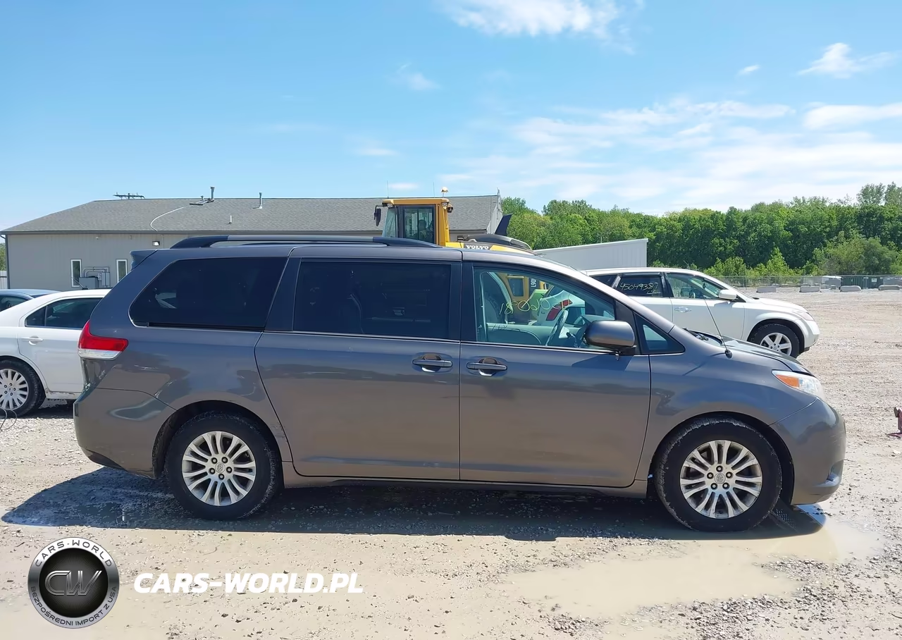 2014 Toyota Sienna Xle V6 8 Passenger VIN:5TDYK3DCXES507849 - 13
