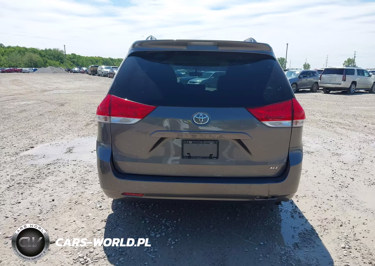 2014 Toyota Sienna Xle V6 8 Passenger VIN:5TDYK3DCXES507849 - 16