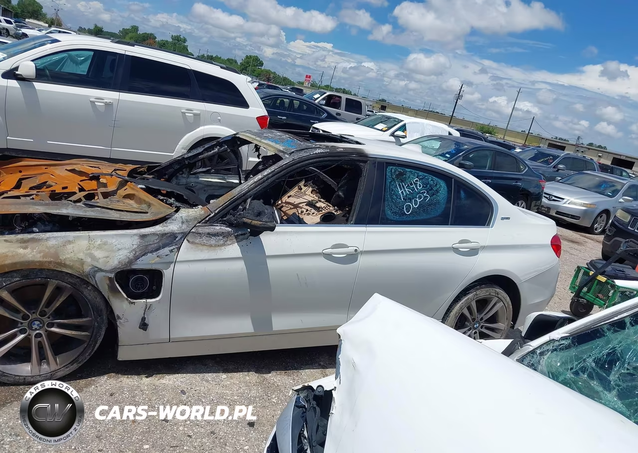 2017 BMW 330E Iperformance VIN:WBA8E1C55HK480003 - 13