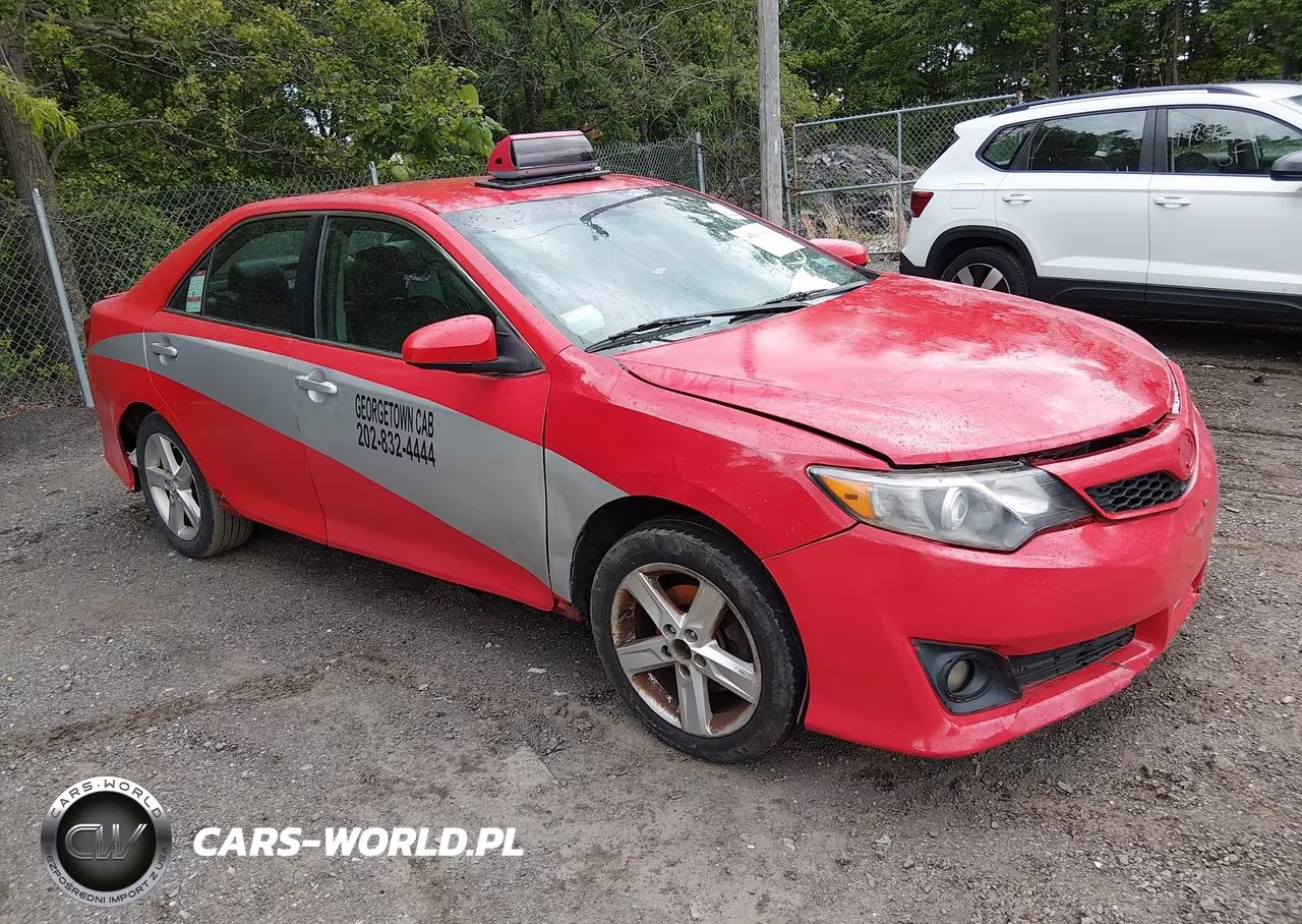 Główne zdjęcie 2014 Toyota Camry Se