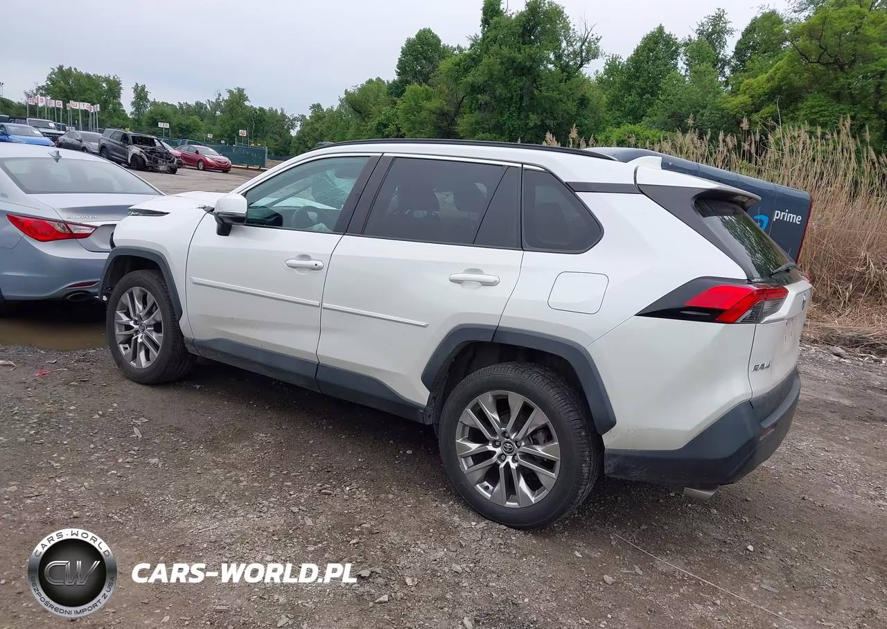 2021 Toyota Rav4 Xle Premium VIN:2T3A1RFVXMW165158 - 3