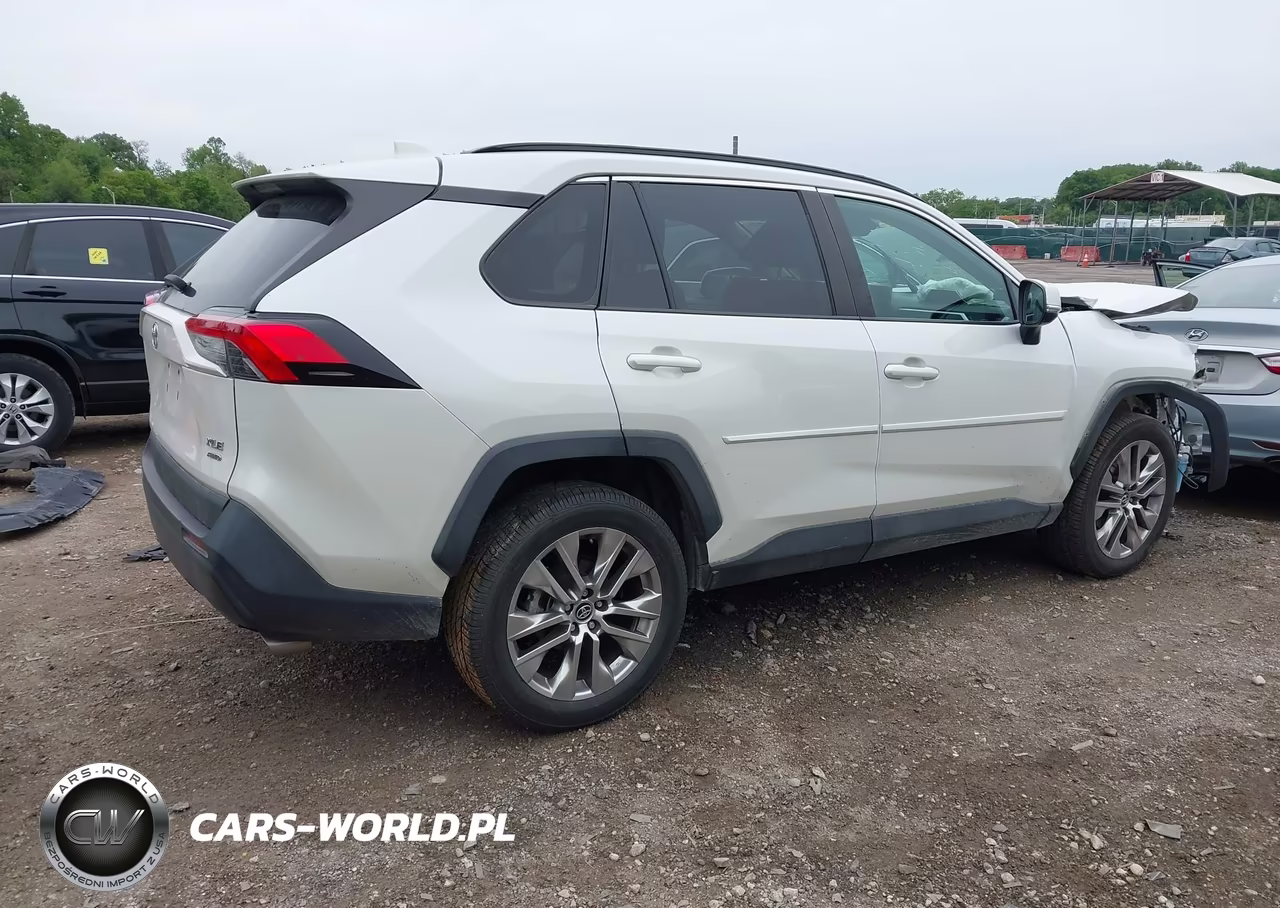 2021 Toyota Rav4 Xle Premium VIN:2T3A1RFVXMW165158 - 4
