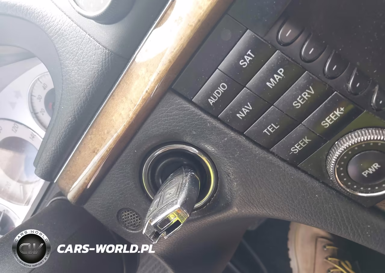 2008 Mercedes-Benz E 550 VIN:WDBUF72X18B329906 - 11