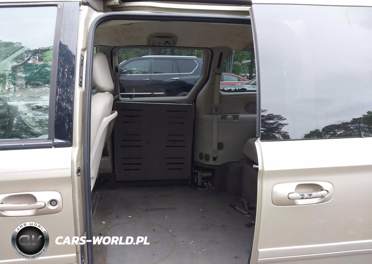 2006 Dodge Grand Caravan Sxt VIN:2D4GP44L16R616586 - 8