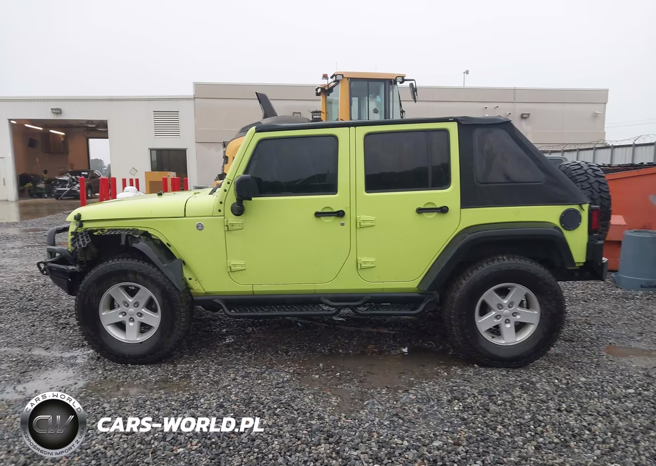 2016 Jeep Wrangler Unlimited Sport VIN:1C4BJWDG7GL300109 - 14