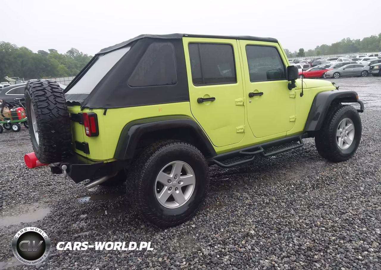 2016 Jeep Wrangler Unlimited Sport VIN:1C4BJWDG7GL300109 - 4