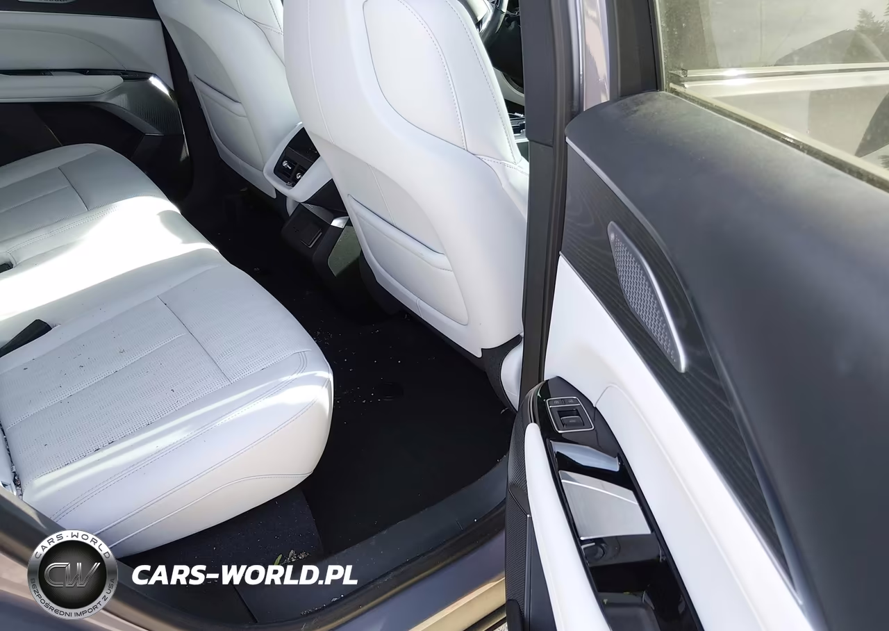 2025 Cadillac Lyriq Luxury 2 Rwd VIN:1GYKPRRL0SZ300877 - 8