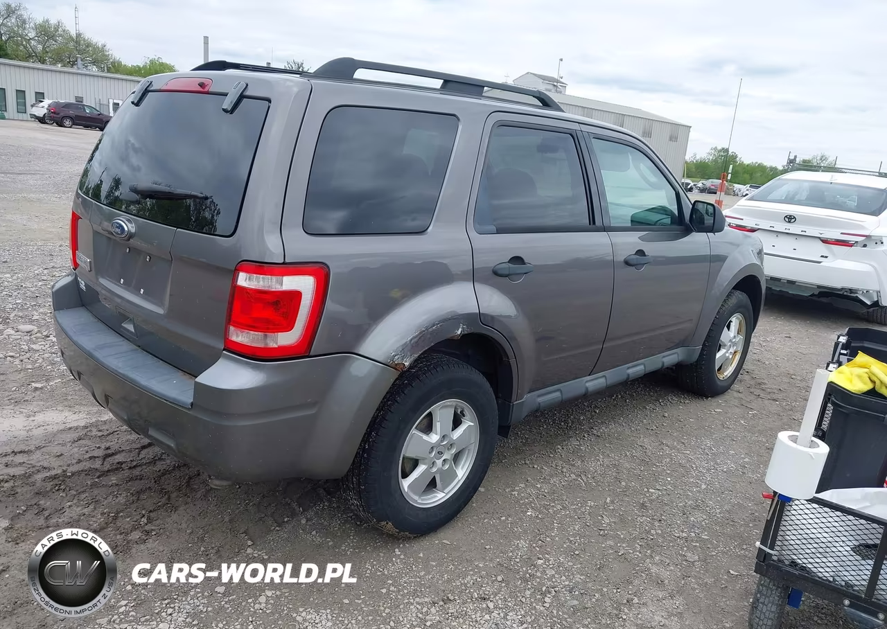 2011 Ford Escape Xlt VIN:1FMCU0D71BKC28942 - 4