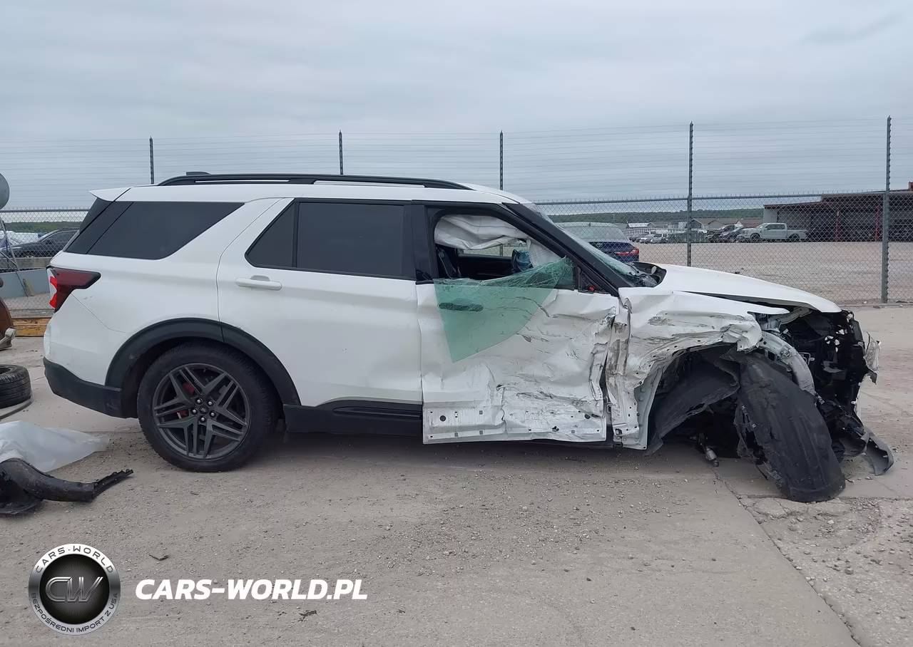 2025 Ford Explorer St VIN:1FMWK8GC0SGC67261 - 13