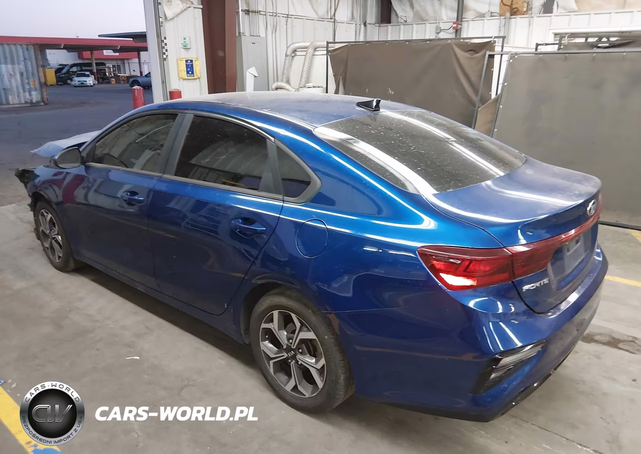 2021 Kia Forte Lxs VIN:3KPF24AD2ME268011 - 3