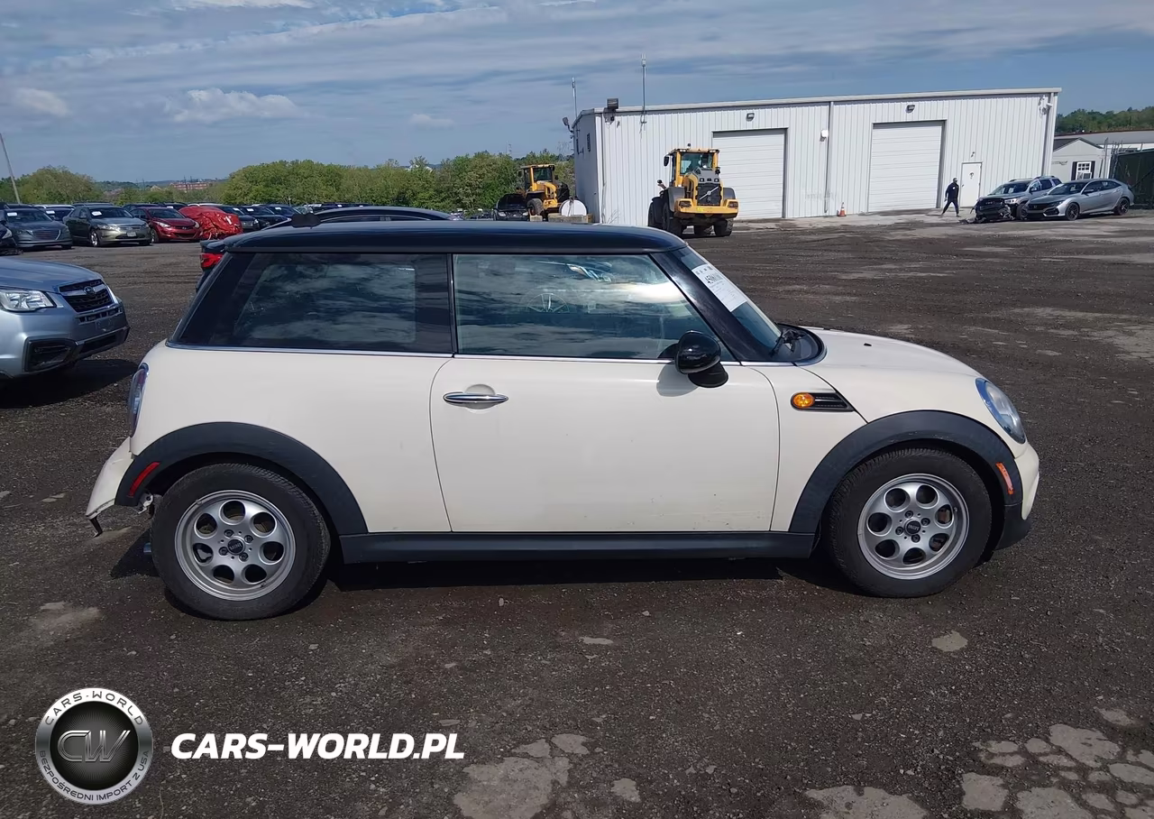 2012 Mini Cooper VIN:WMWSU3C5XCT260475 - 13