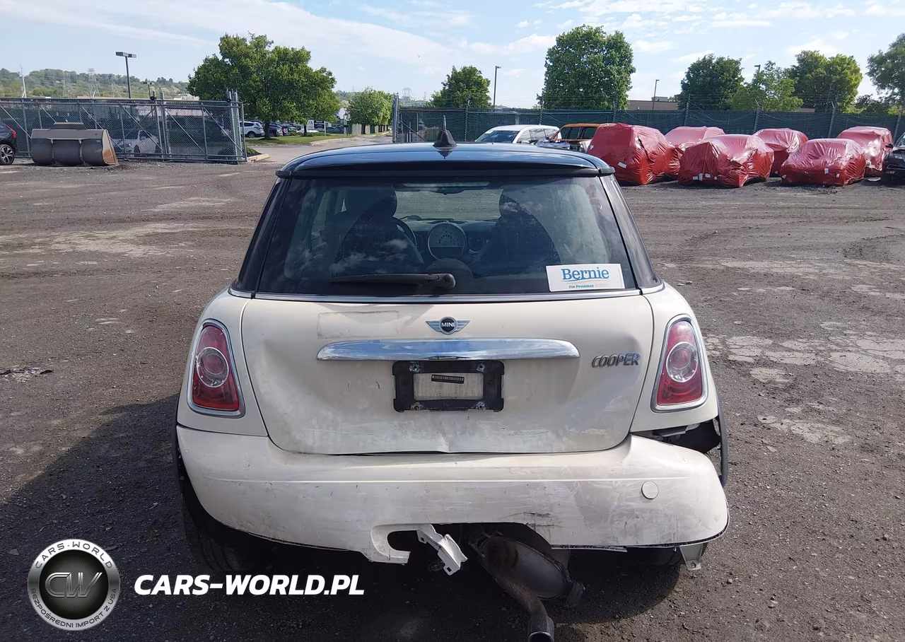 2012 Mini Cooper VIN:WMWSU3C5XCT260475 - 16