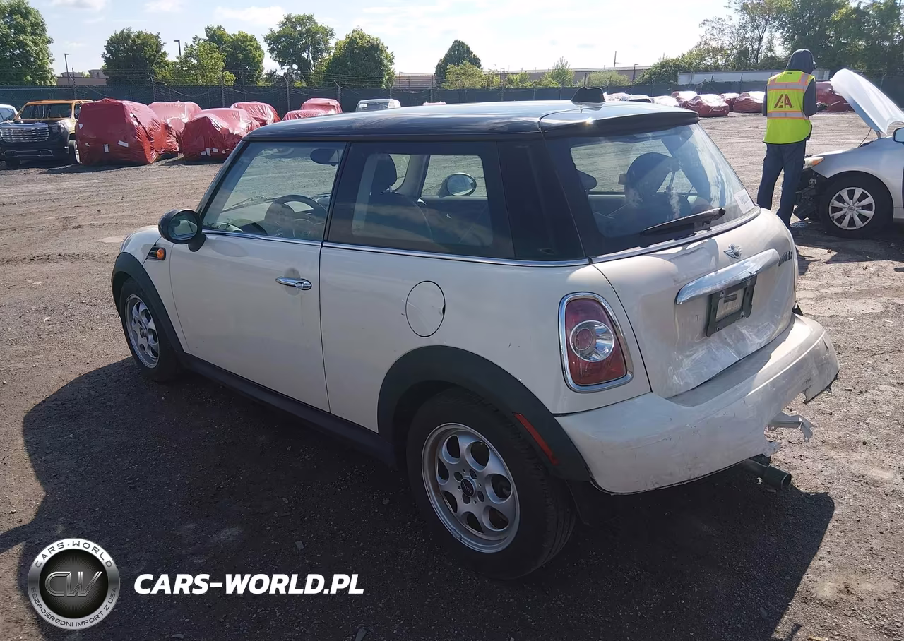 2012 Mini Cooper VIN:WMWSU3C5XCT260475 - 3
