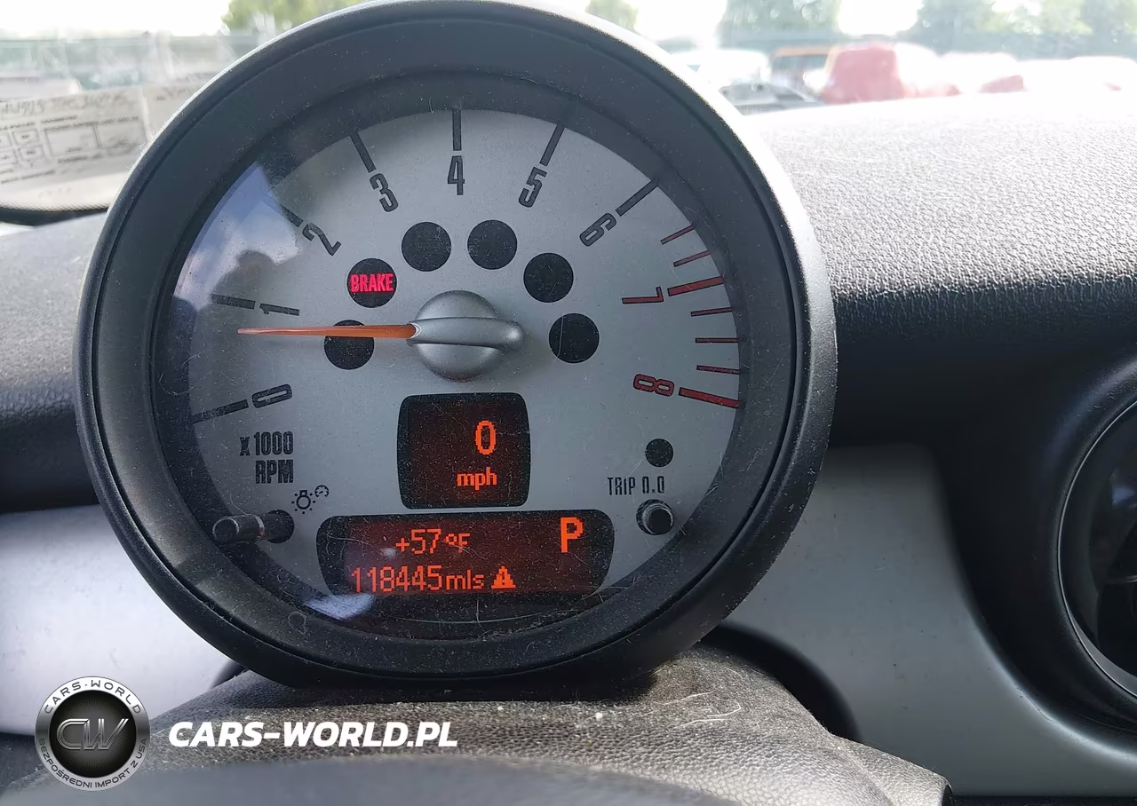 2012 Mini Cooper VIN:WMWSU3C5XCT260475 - 7