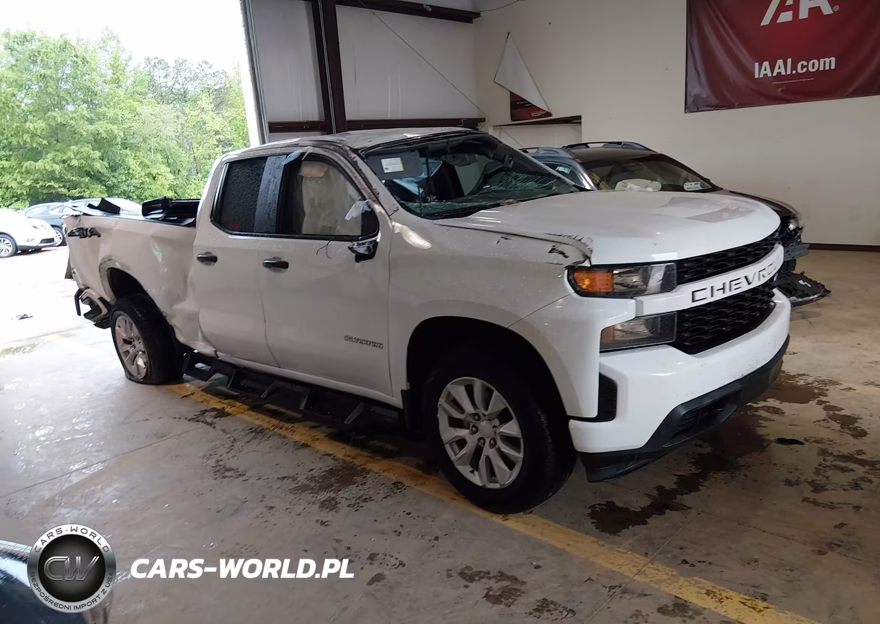 2021 Chevrolet Silverado 1500 4Wd Standard Bed Custom – zdjęcie 1 z 16