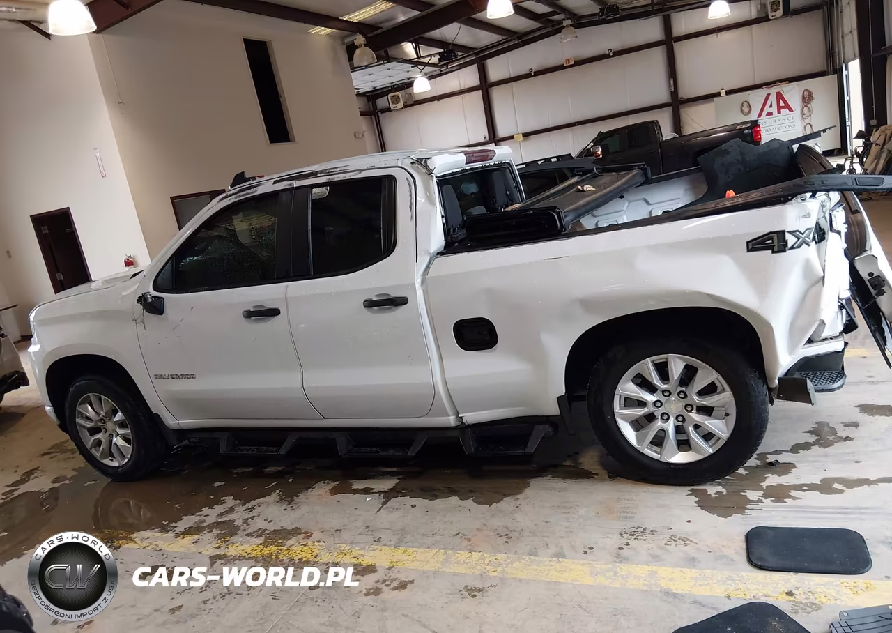 2021 Chevrolet Silverado 1500 4Wd Standard Bed Custom VIN:1GCRYBEK7MZ331083 - 14