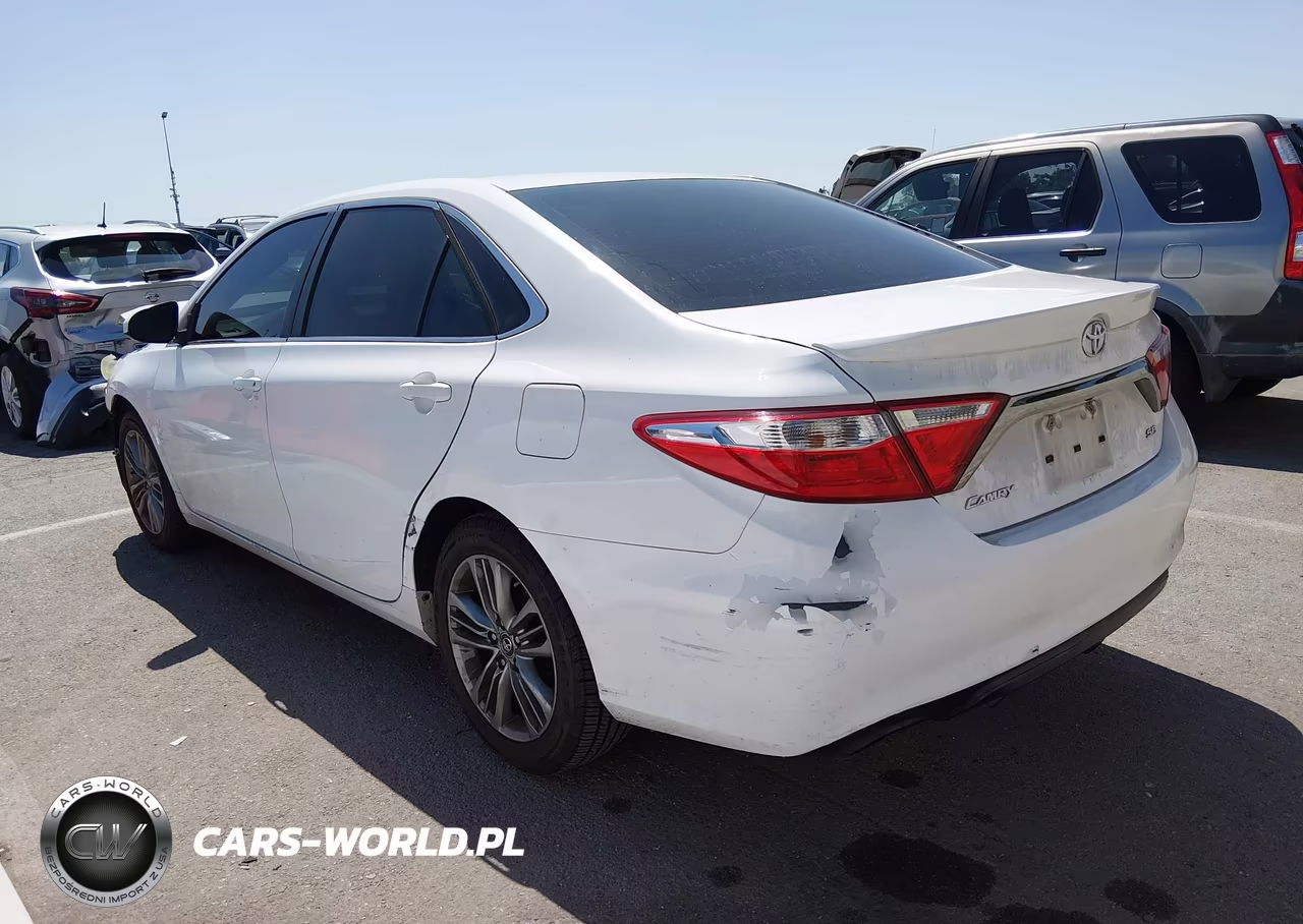 2015 Toyota Camry Se VIN:4T1BF1FK9FU033811 - 3
