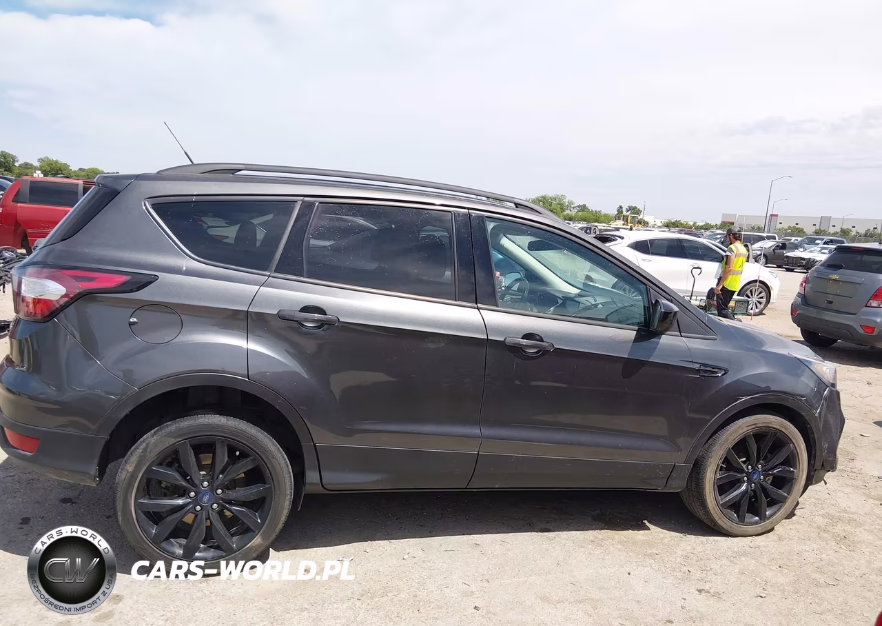 2017 Ford Escape Se VIN:1FMCU0GD1HUC31516 - 13
