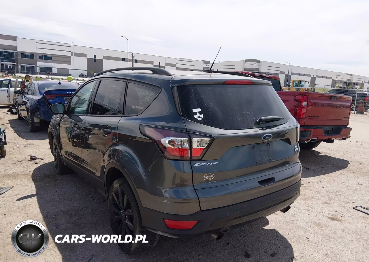2017 Ford Escape Se VIN:1FMCU0GD1HUC31516 - 3