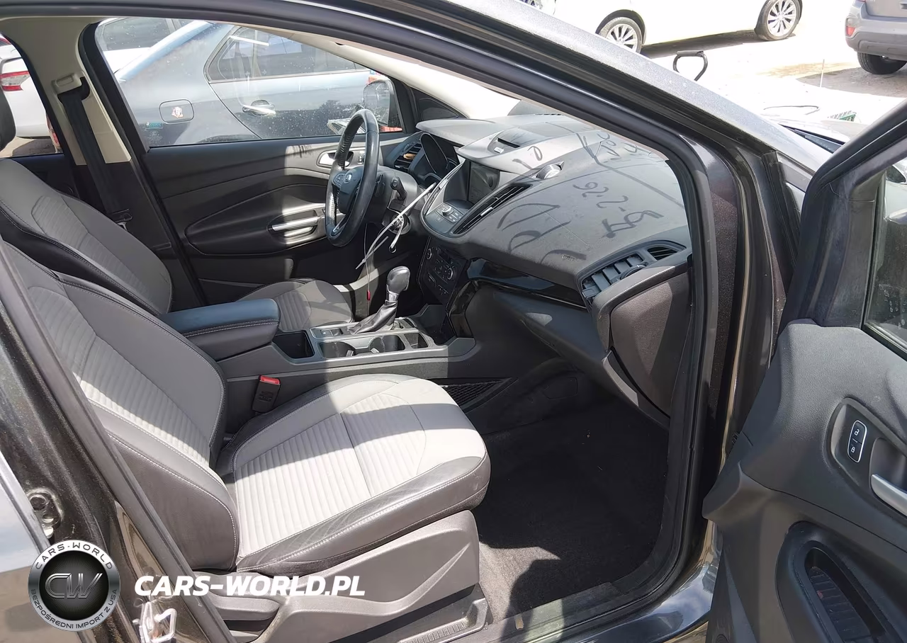 2017 Ford Escape Se VIN:1FMCU0GD1HUC31516 - 5
