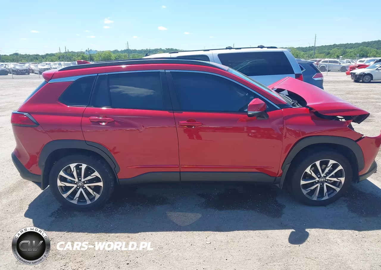 2022 Toyota Corolla Cross Xle VIN:7MUDAABG7NV028984 - 14