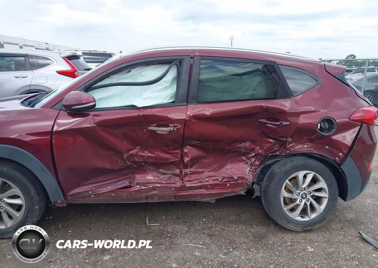 2017 Hyundai Tucson Se Plus VIN:KM8J3CA45HU456459 - 6