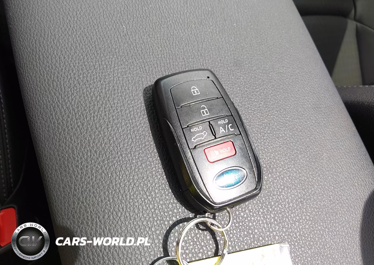 2025 Subaru Solterra Touring Onyx Edition VIN:JTMABABA9SA093639 - 11