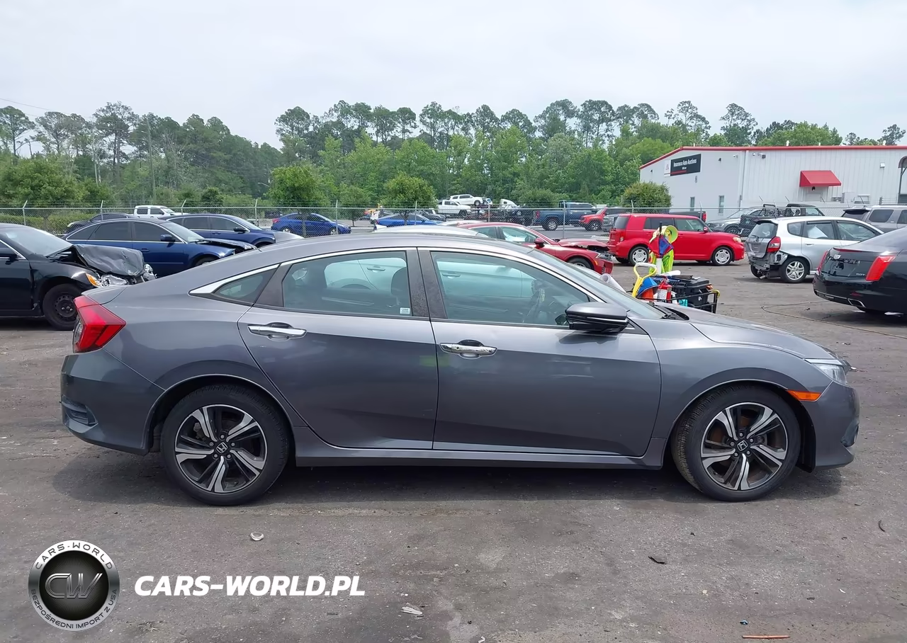 2016 Honda Civic Touring VIN:19XFC1F90GE021834 - 13