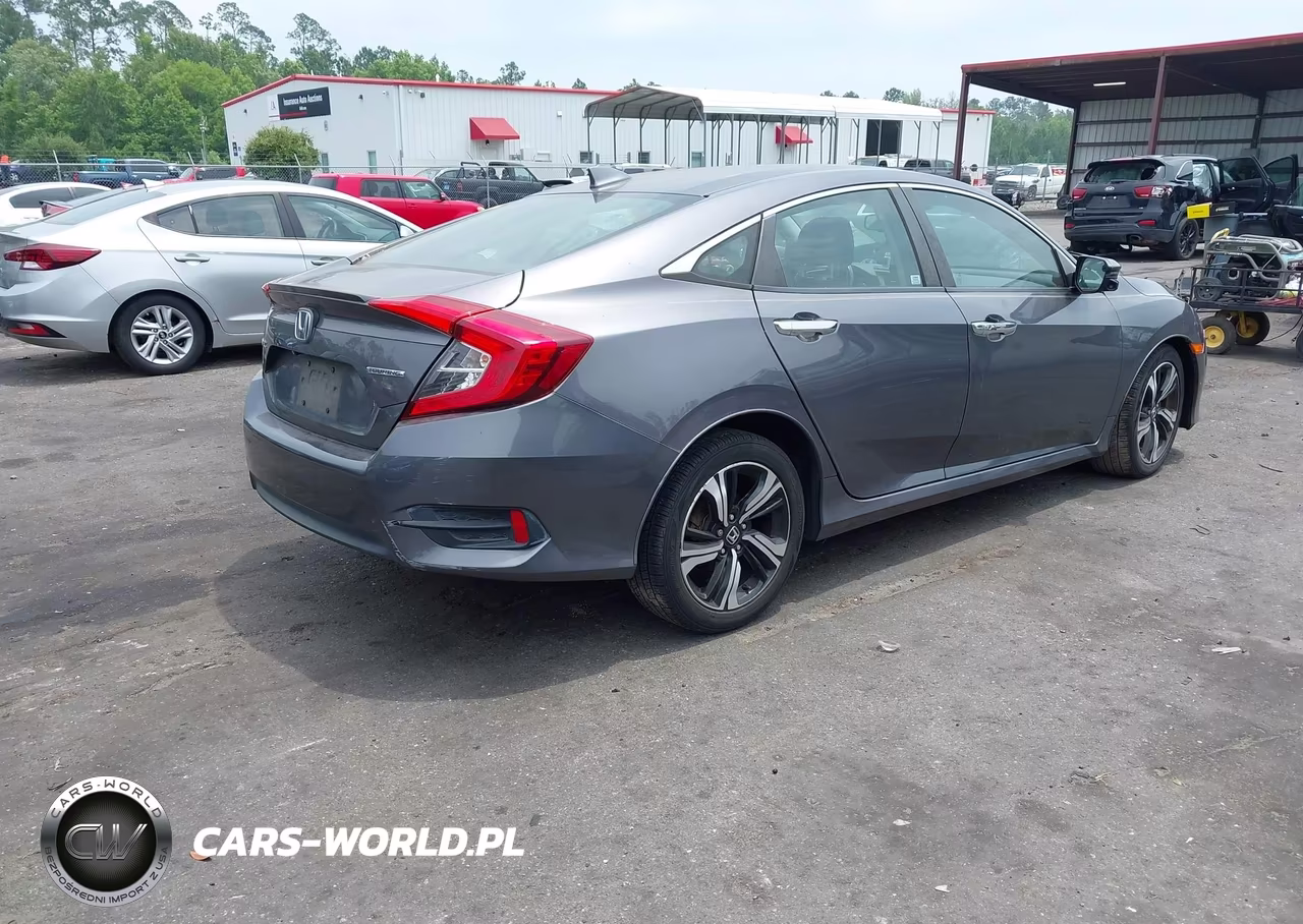 2016 Honda Civic Touring VIN:19XFC1F90GE021834 - 4