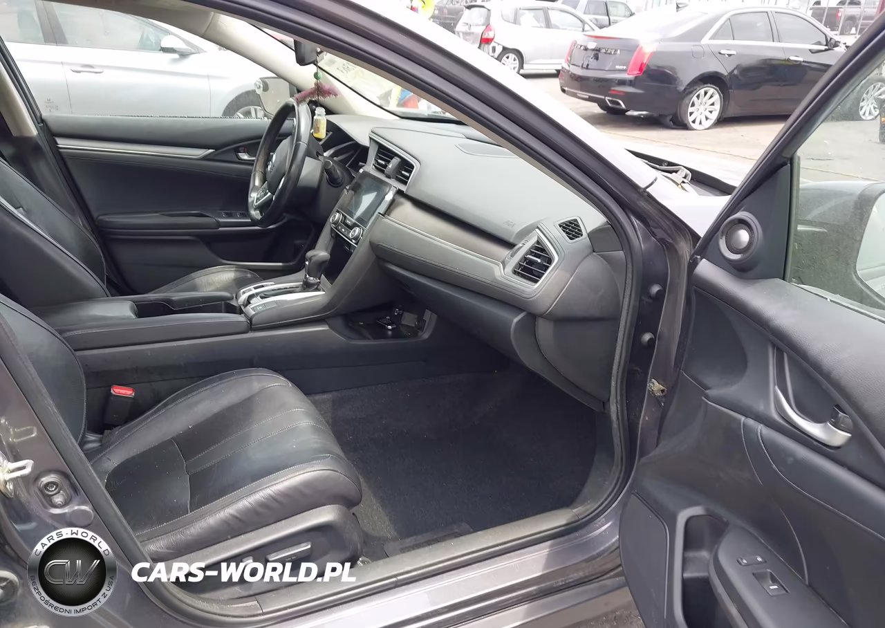 2016 Honda Civic Touring VIN:19XFC1F90GE021834 - 5