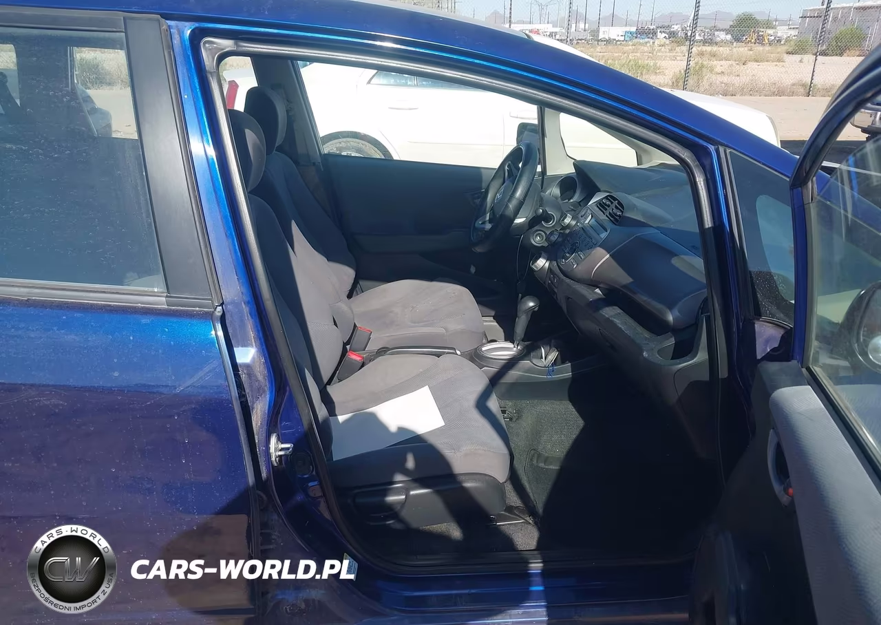 2012 Honda Fit VIN:JHMGE8H35CC008173 - 5