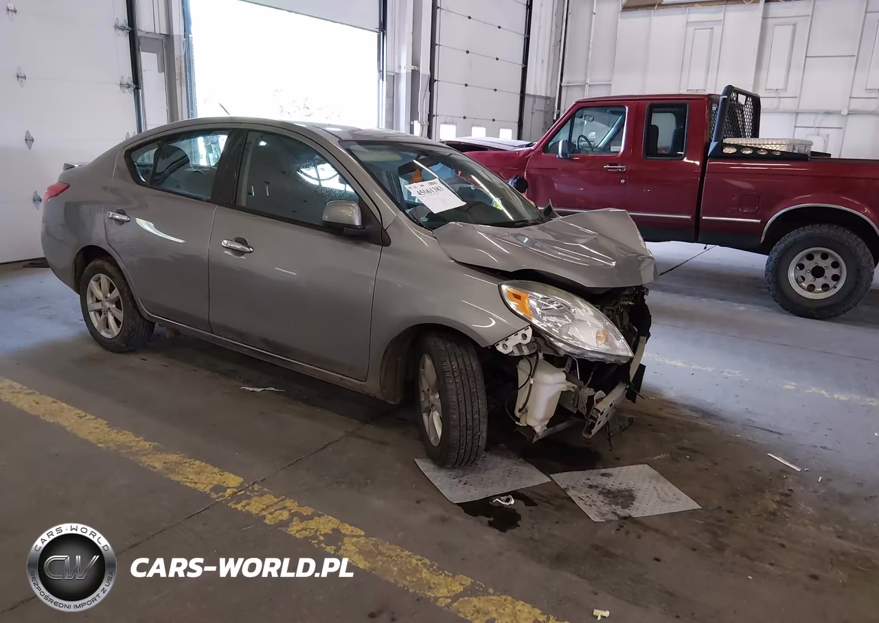 2014 Nissan Versa 1.6 Sv – zdjęcie 1 z 17