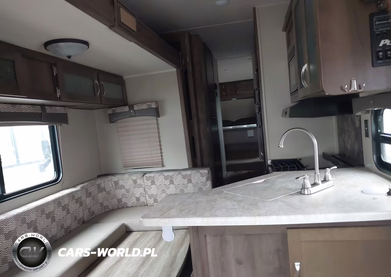 2017 Palomino Puma Fifth Wheel Ser VIN:4X4FPUA24HP066285 - 8